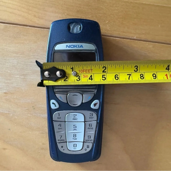 Nokia 3560 Blue and Silver  - untested for parts - Picture 7 of 7